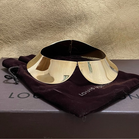 Louis Vuitton gold peter pan collar - Picture 6 of 8